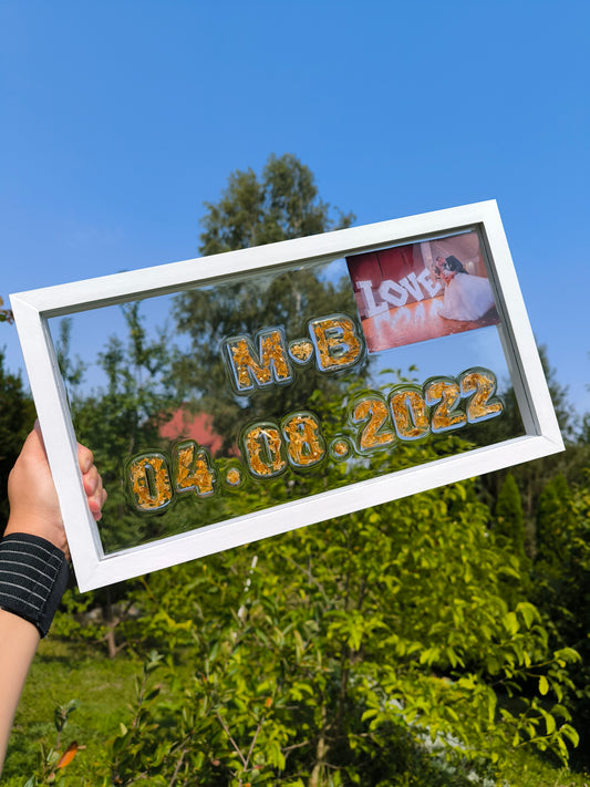 Bukiet Ślubny w Żywicy - rama z datą i inicjałami